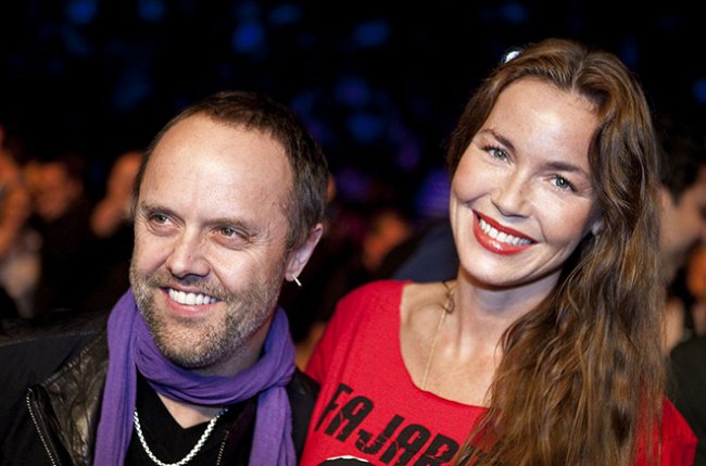 Конни Нильсен - Биография