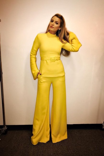 Блейк Лайвли восхитила стильными нарядами