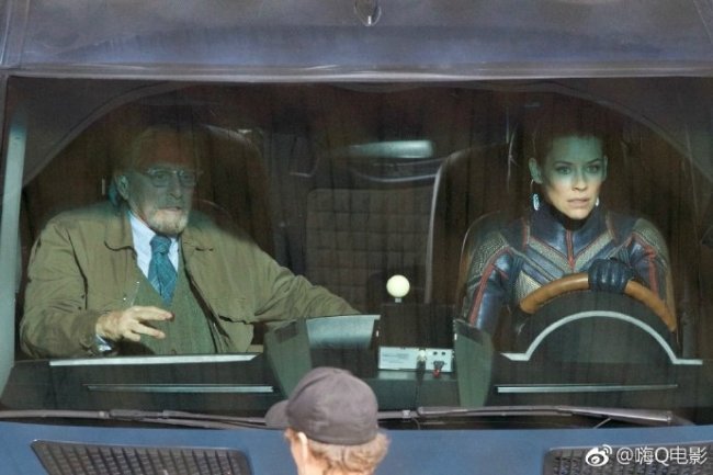 Эванджелин Лилли в новых кадрах "Человека-Муравья и Осы"