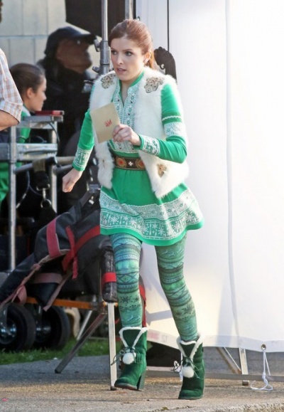 Анна Кендрик на съемках своего нового фильма