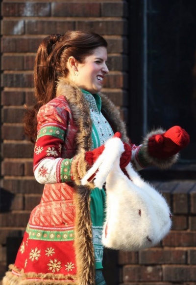 Анна Кендрик на съемках своего нового фильма