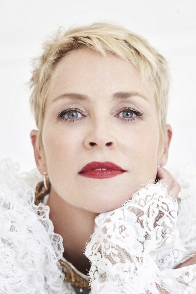 Шэрон Стоун показала свое подтянутое тело в новой фотосессии Шэрон Стоун показала свое подтянутое тело в новой фотосессии