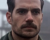 Генри Кавилл об избавлении Супермена от усов