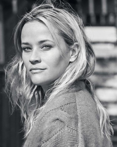 Риз Уизерспун демонстрирует потрясающую внешность