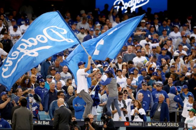 Эштон Катчер и Мила Кунис оторвались на матче