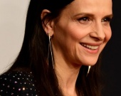 Жюльет Бинош продемонстрировала неувядающую красоту