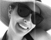 Лив Тайлер поделилась соблазнительным фото с отдыха