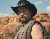 Дэнни МакБрайд станет сыном Крокодила Данди