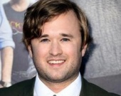 Звезда "Шестого чувства" поскандалил в аэропорту