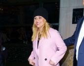 Риз Уизерспун продемонстрировала "весенний" образ