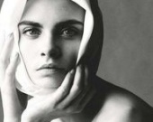 Кара Делевинь в фотосессии для июньского Vogue UK