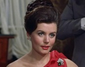 Умерла первая девушка Джеймса Бонда Юнис Грейсон