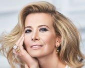 Юлия Высоцкая позировала с медведем